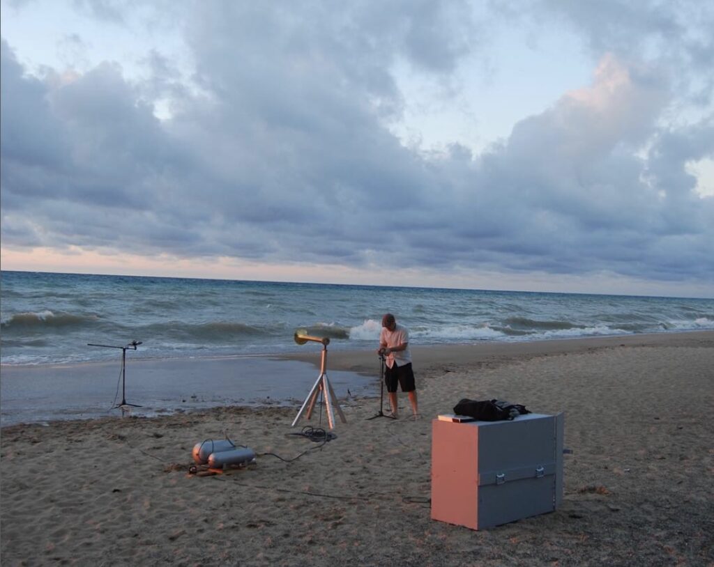 Artist Steve Zieverink on the beach